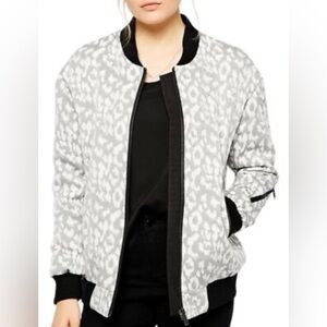 Walter Baker W118 Women’s Bomber Jacket NWT Size Small (Med) Animal Print Gray